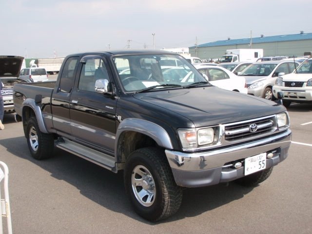 buy used toyota hilux in japan #3