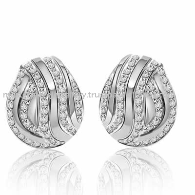 Wedding Charms on Diamond Wedding Jewelry   Halo Diamond Ring  Net