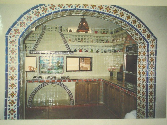 Mexican flavor kitchen with talavera tiles