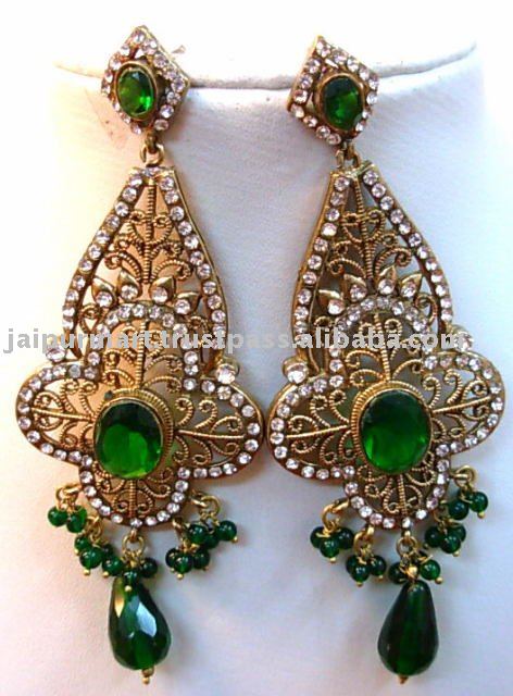 Indian wedding rhinestone crystal jewelry of Jaipur