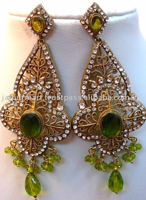 Indian wedding rhinestone crystal jewelry of Jaipur