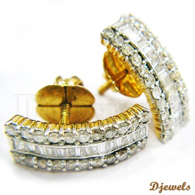 diamond studs earrings. 14 K Gold Diamond Stud Earring