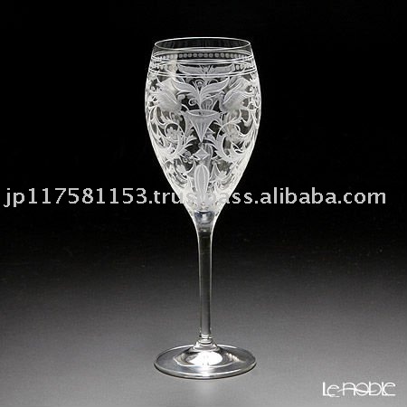 Miri
am&apos;s Wine Glass Art and More