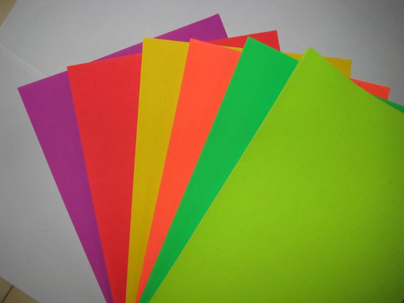 neon paper Pacon neon art paper is a heavyweight, all-purpose art paper that comes in a 20-sheet package, five sheets each of neon yellow, neon green, neon orange, and neon pink. neon paper Pacon neon art paper is a heavyweight, all-purpose art paper that comes in a 20-sheet package, five sheets each of neon yellow, neon green, neon orange, and neon pink.