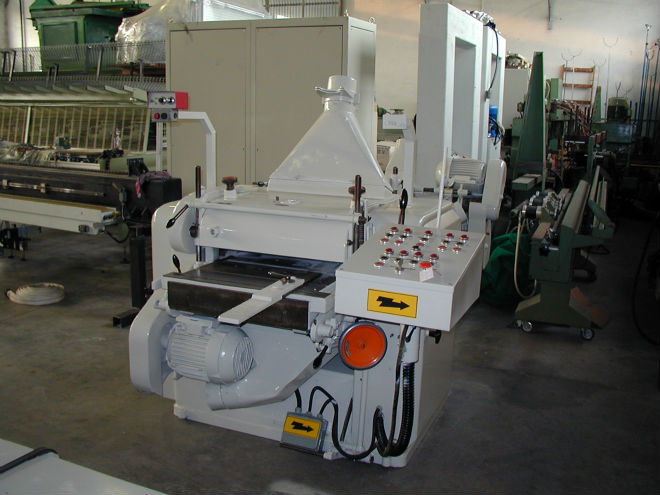 KUPFER_MULLER_MOULDING_MACHINERY.jpg