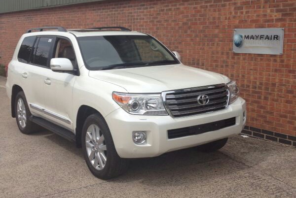 Buy toyota land cruiser v8