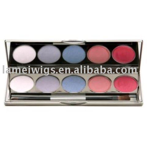 Makeup Kits  Girls on Amazing Fashion  Mac Makeup Kit