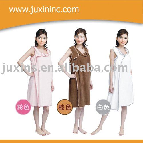 Wearable towel with toga and