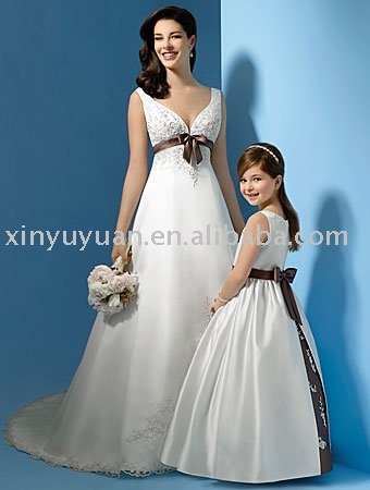 modest Chinese vintage sleeveless Vneckline bridal gowns AAW045