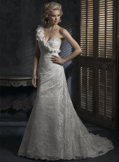 2011New design lace wedding dresses 1 Charming style various color 2 Top