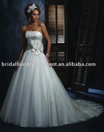 ball gown long train wedding dresshotsale wedding gown