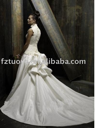 wedding dresses 2011 lace. Arabic. EMCN1352 2011 Sexy