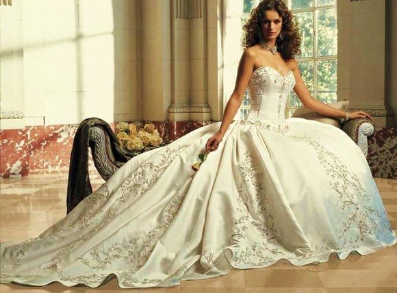 New Vintage Noblest Strapless Wedding Gowns