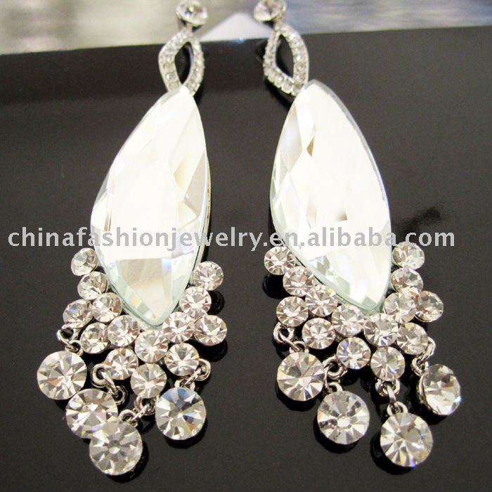 Er sparkling white crystal wedding earrings Swarovski Crystal Custom Bridal 