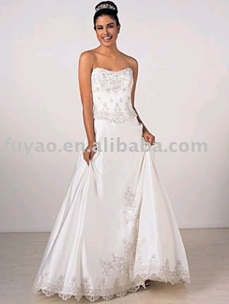 2011 New formal bridal gowns strapless white wedding dress