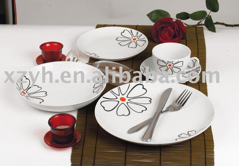 Ceramic dinnerware set 1.