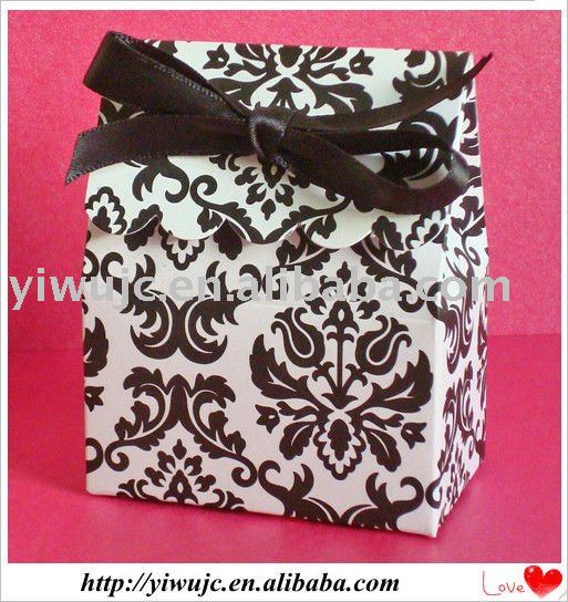 See larger image 2011 Hot Damask Wedding Candy Bag JCO498