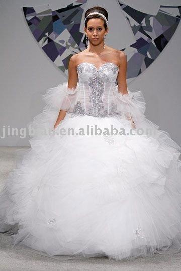 dignified sweetheart lace beaded corset bodice ball gown tulle wedding dress