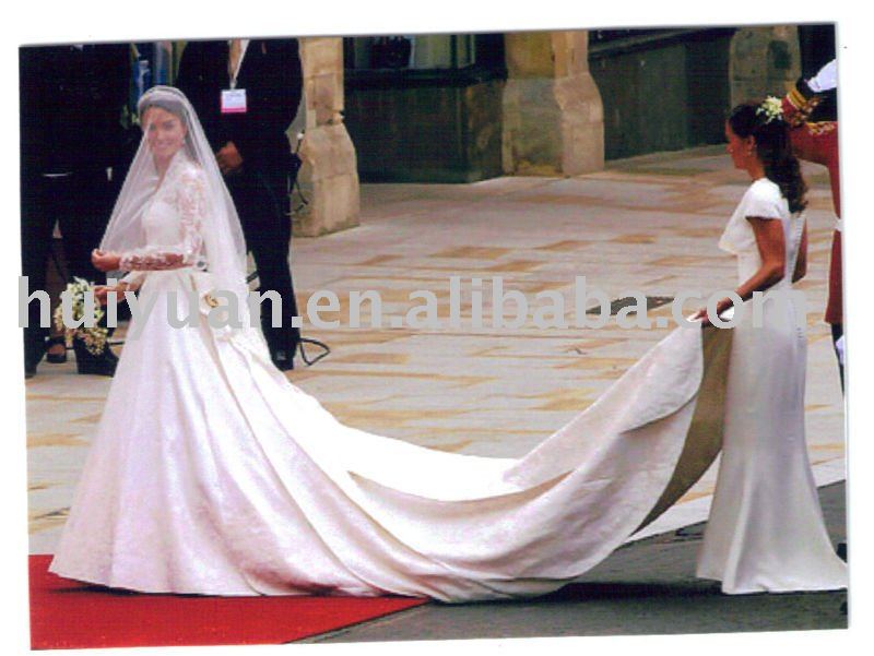 william and kate wedding photos. WILLIAM AND KATE WEDDING DRESS