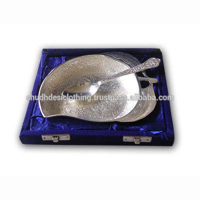 2014_Latest_Indian_Wedding_Gifts_For_Guests.jpg
