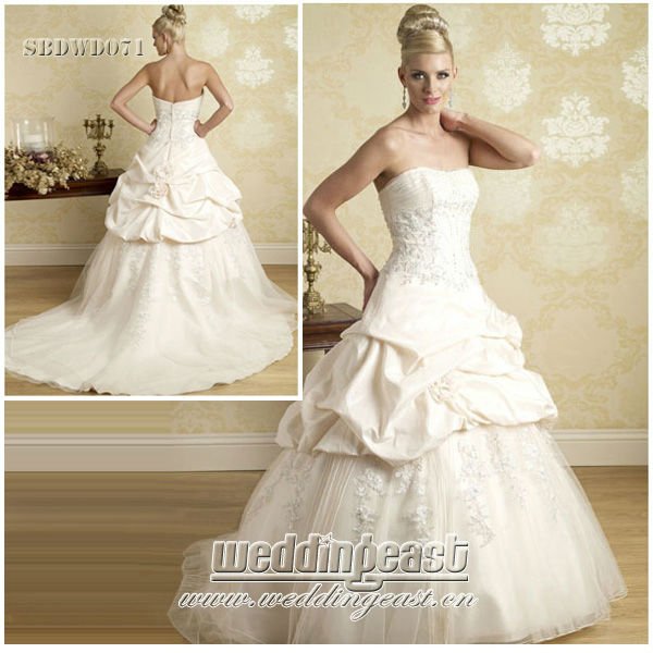 2011 Fashion Puffy Wedding Dress SBDWD071