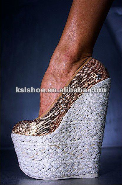 Beautiful color and style high heel wedge wedding shoes for woman