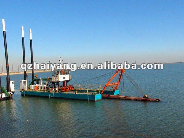 dredger vessel