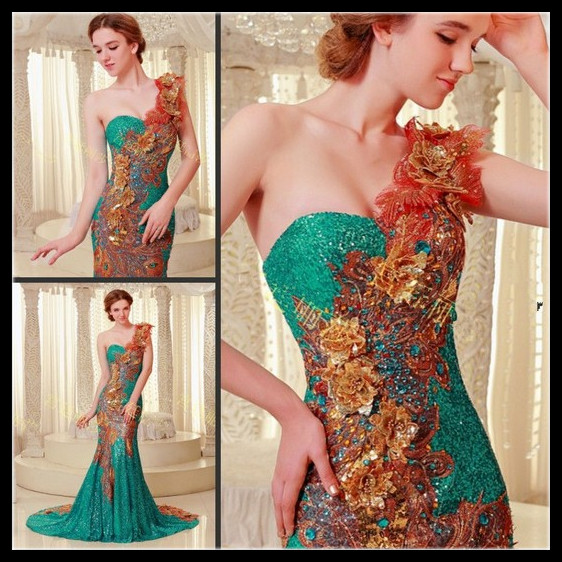 /rojo amarillo/verde pluma de pavo real vestido de novia con rhinstones y lentejuelas, vestido de fiesta vestido de niña de los trenes de largo vestidos de ropa