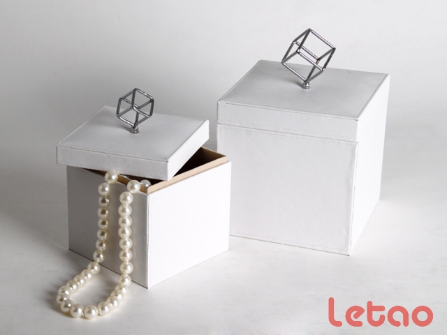 Leather leather crafts giving birthday gift decoration home accessories jewelry box(China (Mainland))