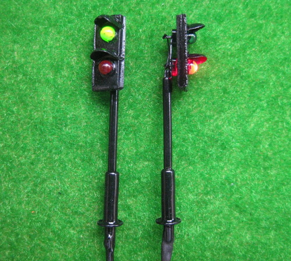Ho scale signal control