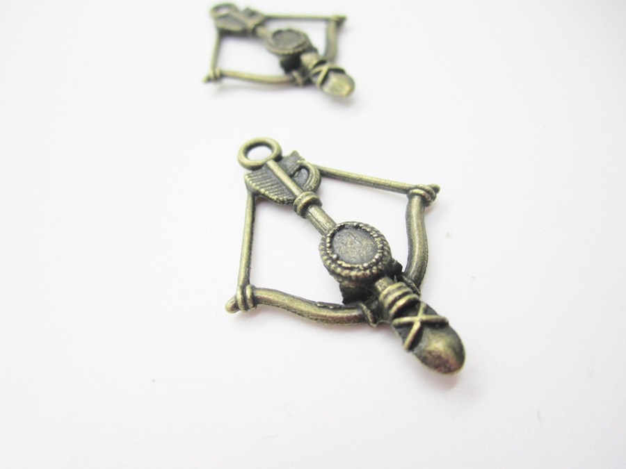 50 pcs 30x24mm Antique Bronze bow and arrow Charm Pendant cupid arrow