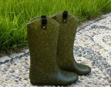 PVC green wellingtons gumboots Comfortable classic rain boots  women’s elevator fashion  rainboots billy boots dark green