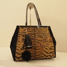 Aimali3904 leopard print horsehair outside pocket handbag fur ball tassel