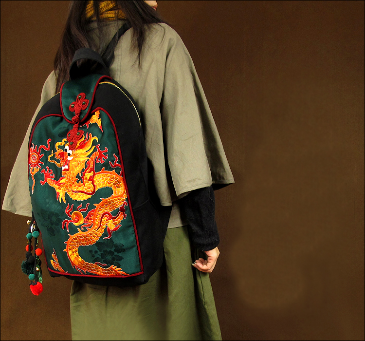 National embroidery trend travel bag 