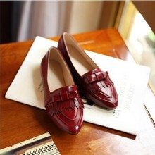 Free shipping Small 2013 fashion vintage elegant pointed toe flat heel shoes women’s tassel comfortable flat small single shoes