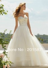 The new high-end fashion long section of the bride wedding dress