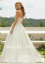 The new high end fashion long section of the bride wedding dress