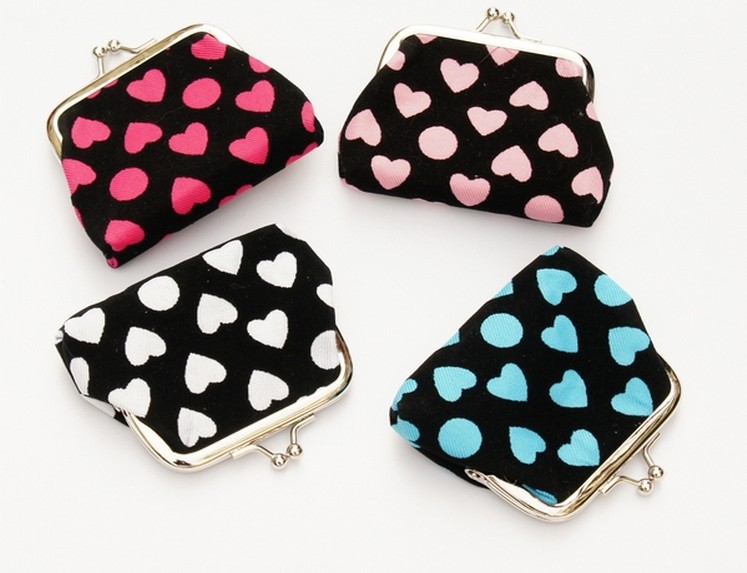Free shipping the new female personality love dot in the spring of zero purse key package
