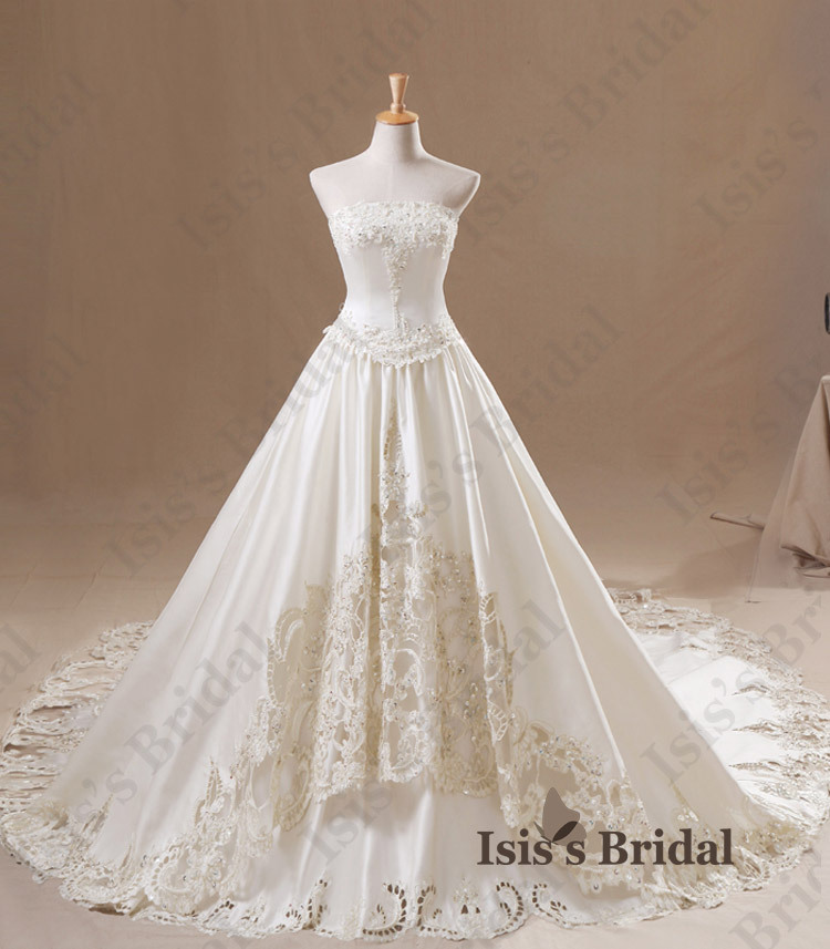 Lace corset royal train wedding dress
