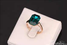 Hot Sale Emerald Big Crystal Elegant Finger Ring Wholesale 18K Gold Plated Fashion Brand Party Jewelry