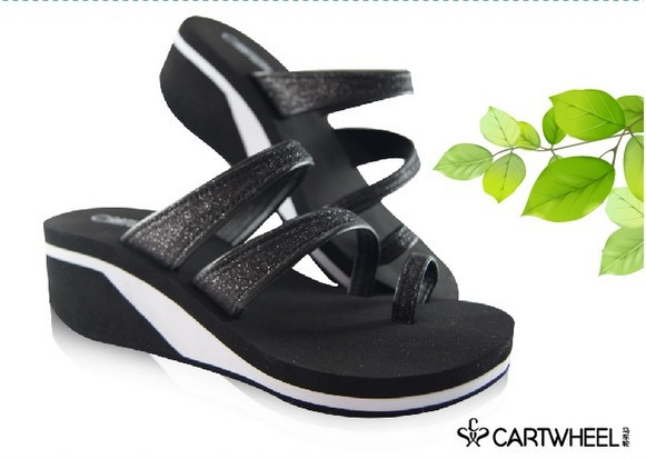 Cartwheel women beach Sandals toe covering slippers wedges platform 