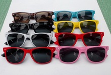 New-2014-Men-font-b-Women-b-font-selling-multicolored-font-b-rays-b-font-Wayfarer.jpg_220x220.jpg