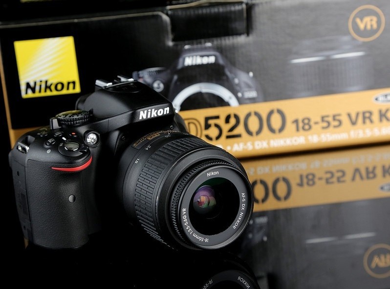 2014-New-Arrival-Excellent-Nikon-D5200-24-1MP-Digital-SLR-DSLR-Camera