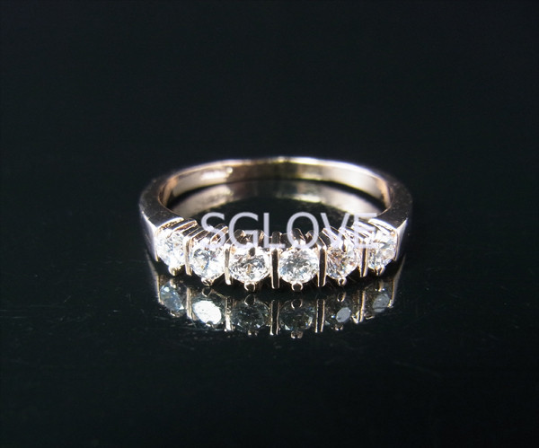 SGLOVE Lord Series 18K Gold Plated 100 Austrian Crystals Channel Setting Classic Band Ring Wholesale jewelry