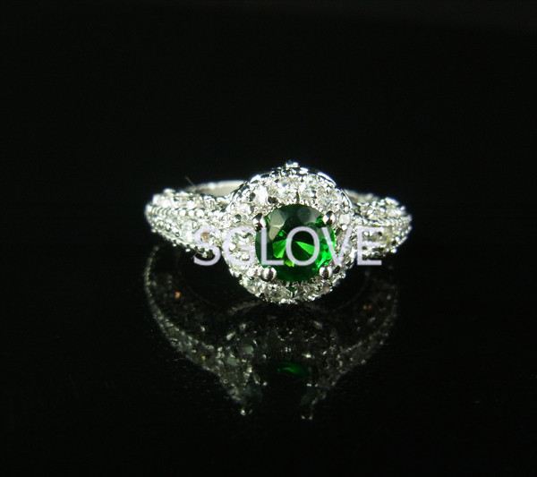 SGLOVE Lord Series 18K Gold Plated 100 Austrian Crystals Insert Emerald Refinement Ring Wholesale Jewelry mixed