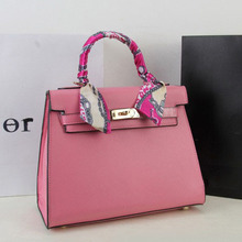 2015 New European Fashion High quality women handbag noble princess small women messenger bags Elegant Pu
