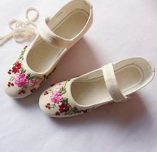 Women s Shoes Peking Traditional Embroidery Shoes to match Qipao and daily wear convenient soft shoes