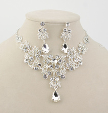 The bride necklace piece set wedding accessories marriage accessories hair accessory necklace set
