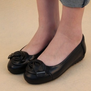 Leather shoes genuine single flower flat slip resistant comfortable casual dance mother work 
