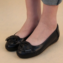 Leather shoes genuine leather shoes single flower flat slip-resistant comfortable casual dance shoes mother shoes work shoes
